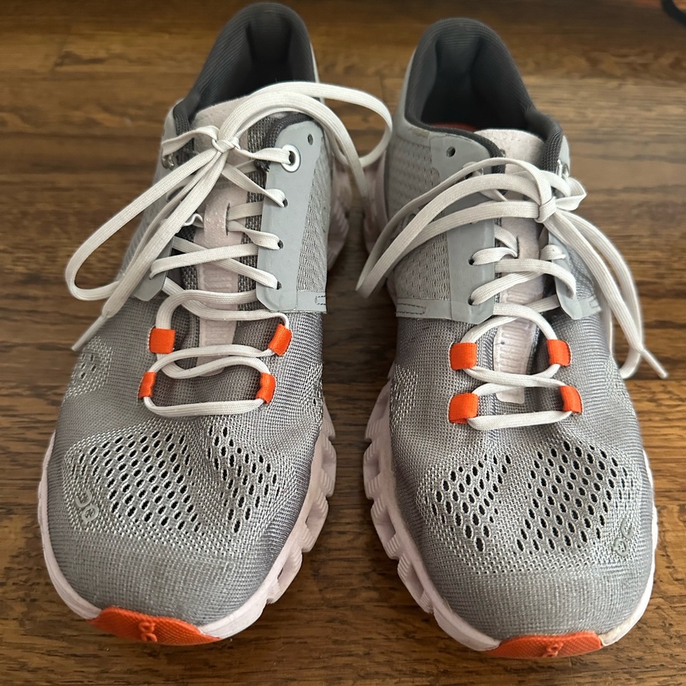 ONCLOUD women’s tennis shoes